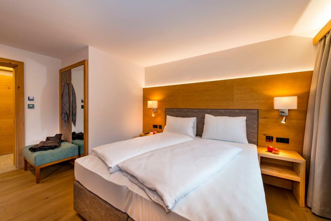 Tiroler Weinstube Seefeld no Tirol Exterior foto